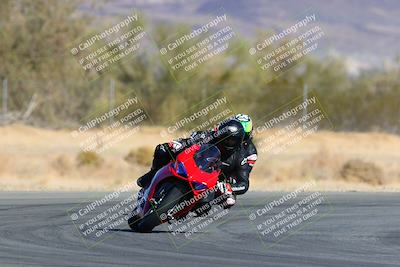 media/Jan-09-2022-SoCal Trackdays (Sun) [[2b1fec8404]]/Turn 6 (1035am)/